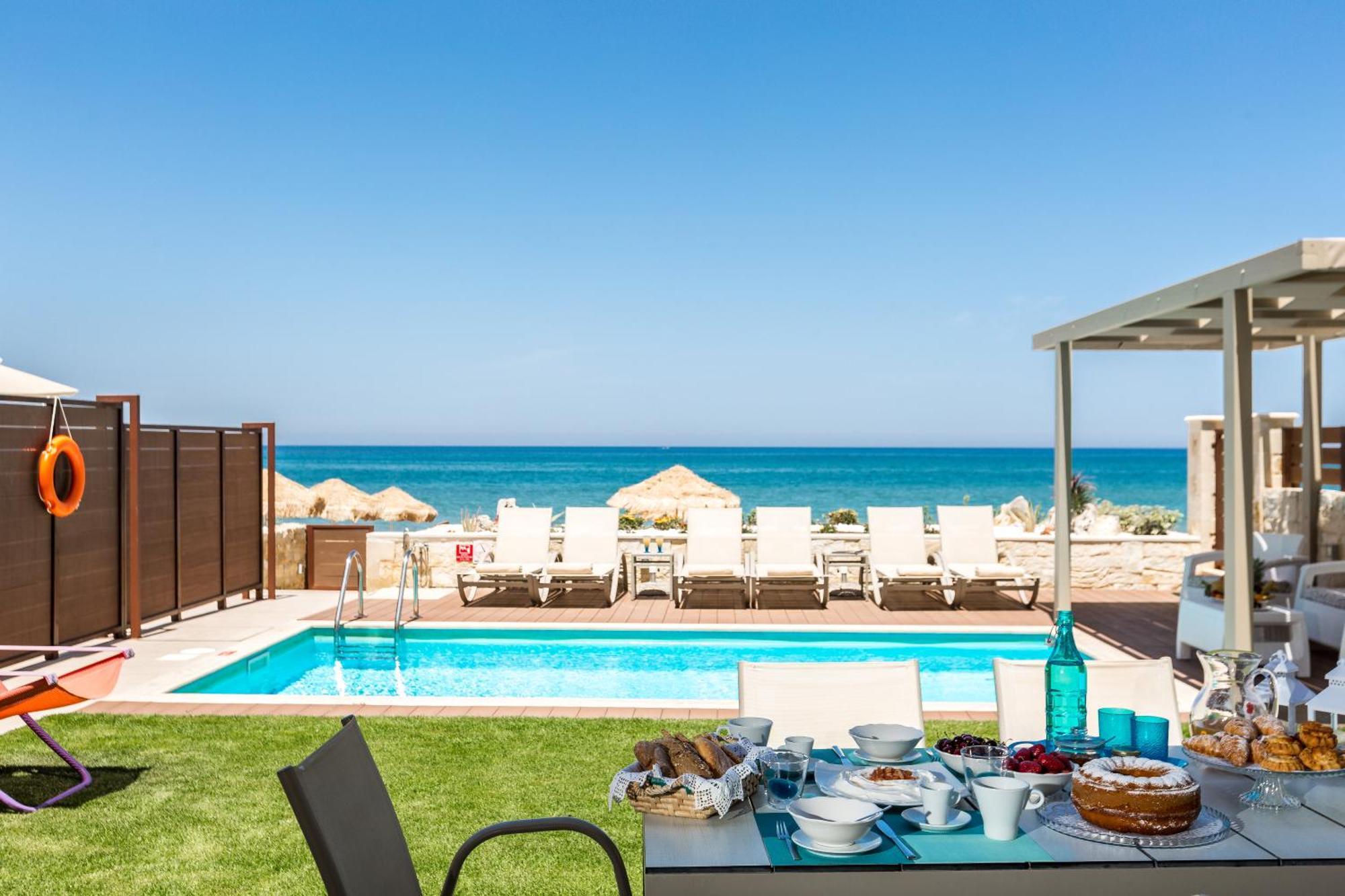 Iris Luxury Beach Front Residence With Pool & Bbq, By Thinkvilla Villa Rethymno