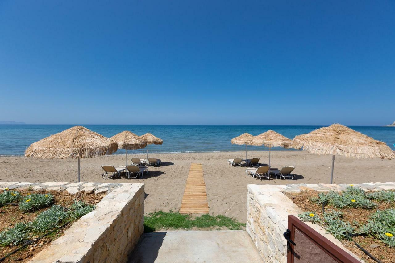 Iris Luxury Beach Front Residence With Pool & Bbq, By Thinkvilla Villa *