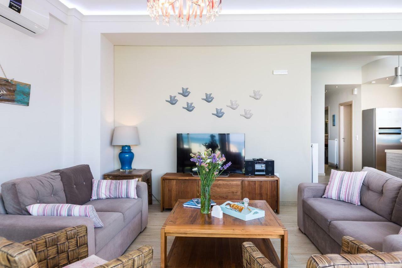 Villa Iris Luxury Beach Front Residence With Pool & Bbq, By Thinkvilla